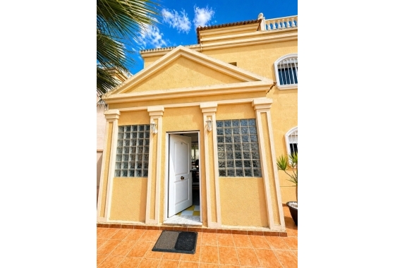 Reventa - Villa - Torrevieja - Nueva Torrevieja - Aguas Nuevas