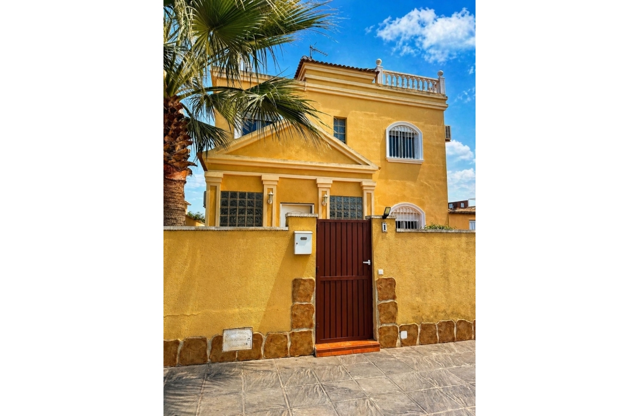 Reventa - Villa - Torrevieja - Nueva Torrevieja - Aguas Nuevas