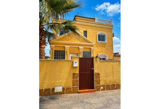 Reventa - Villa - Torrevieja - Nueva Torrevieja - Aguas Nuevas