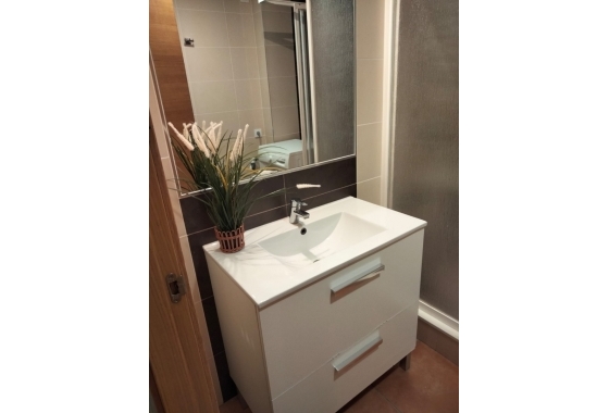 Resale - Commercial Unit - Alicante - Casco antiguo