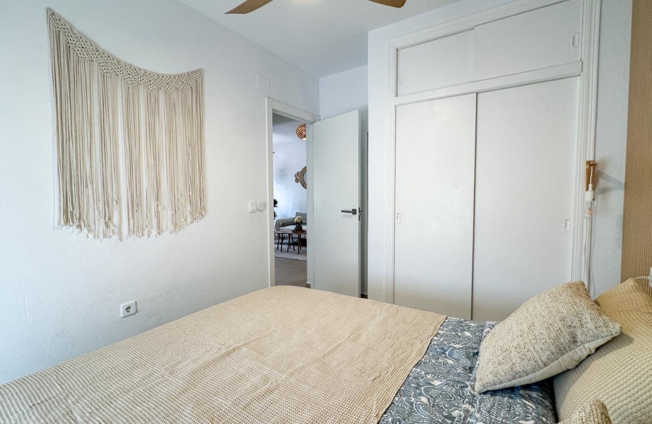 Resale - Bungalow - Orihuela Costa - Playa Flamenca