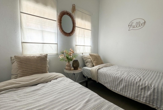 Resale - Bungalow - Orihuela Costa - Playa Flamenca