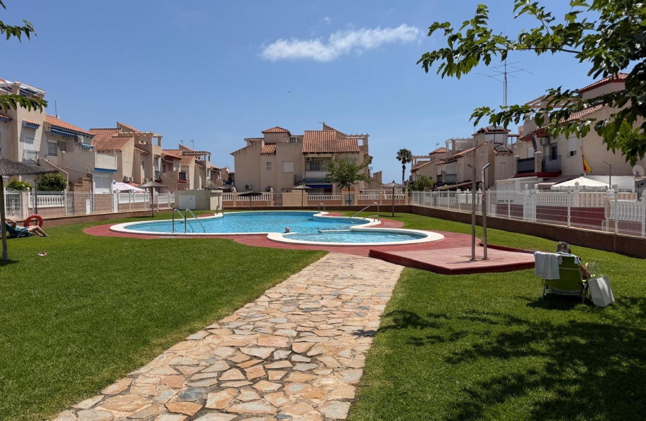 Resale - Bungalow - Orihuela Costa - Playa Flamenca