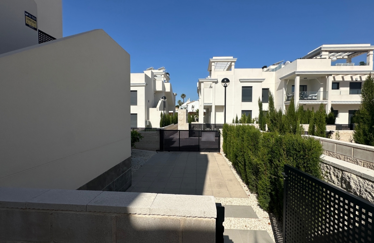Resale - Bungalow - Ciudad Quesada