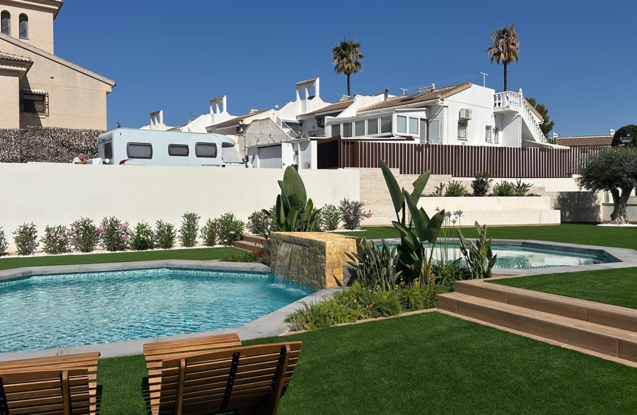 Resale - Bungalow - Ciudad Quesada