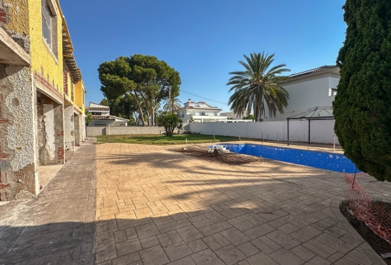 Resale - Villa - Orihuela Costa - Cabo Roig