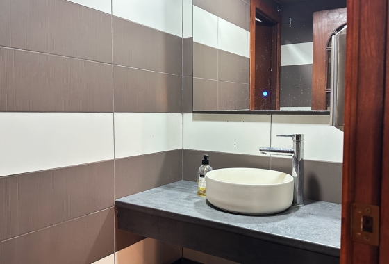 Reventa - Commercial Unit - Torrevieja - Playa del Cura
