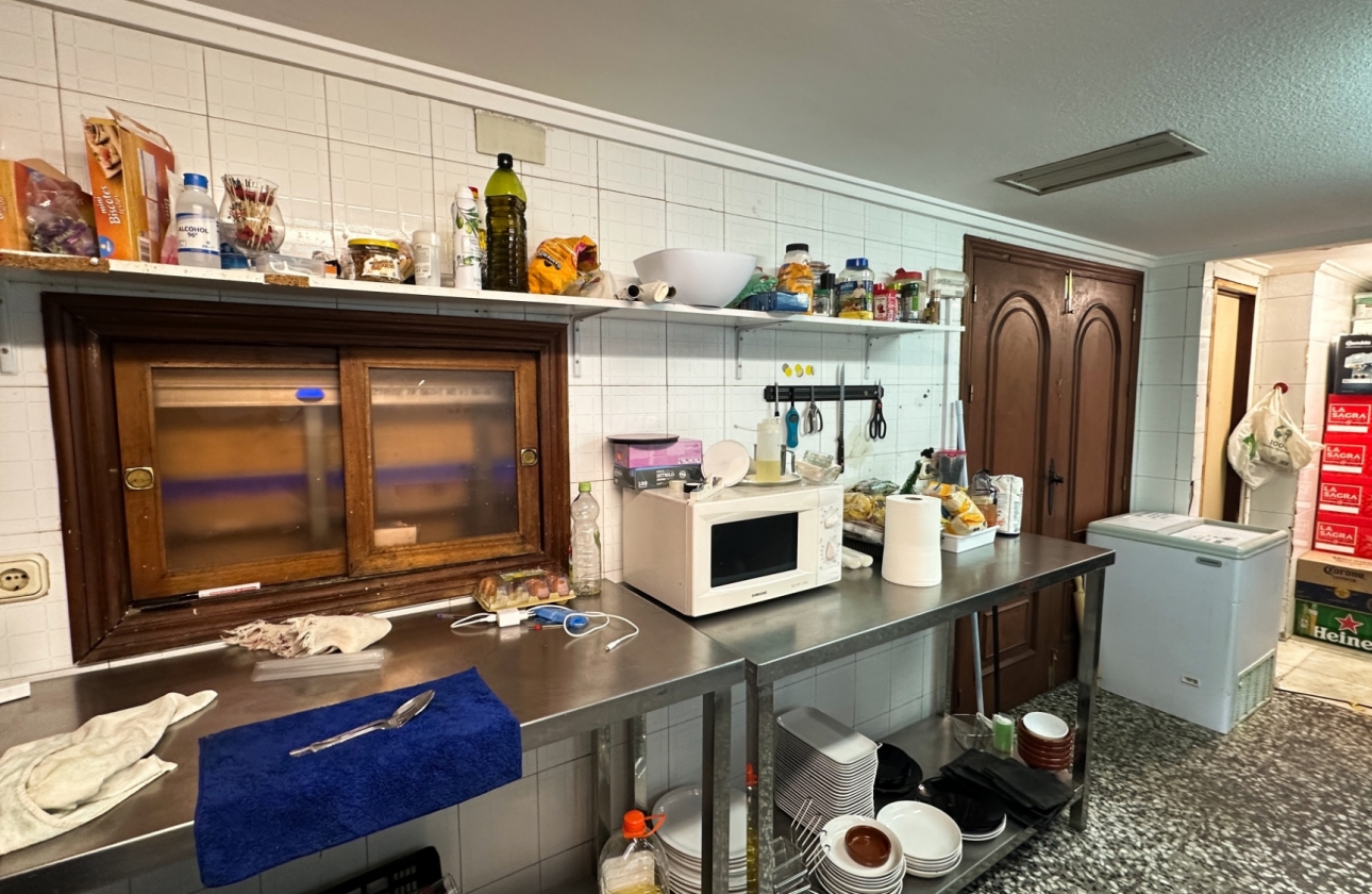 Reventa - Commercial Unit - Torrevieja - Playa del Cura