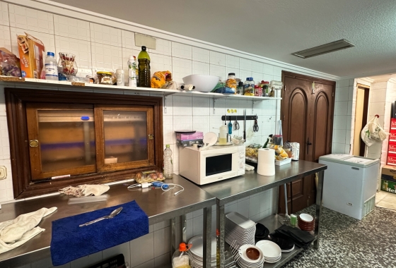 Reventa - Commercial Unit - Torrevieja - Playa del Cura