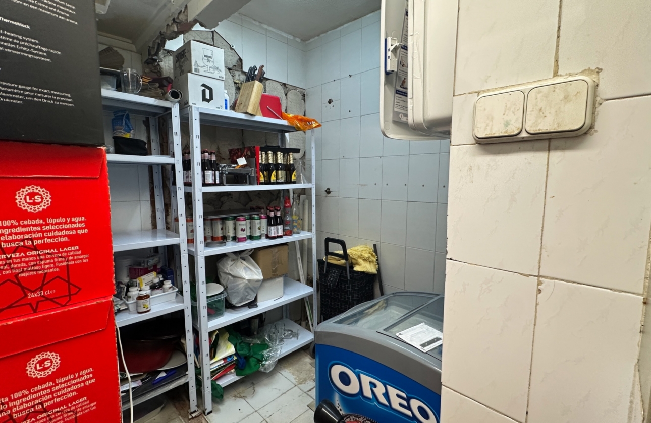 Reventa - Commercial Unit - Torrevieja - Playa del Cura