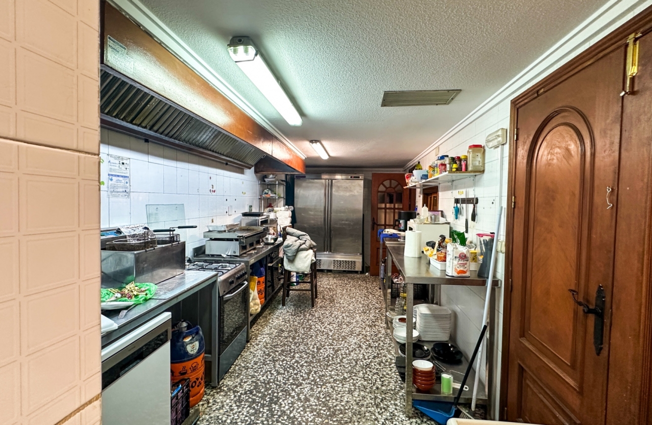 Reventa - Commercial Unit - Torrevieja - Playa del Cura