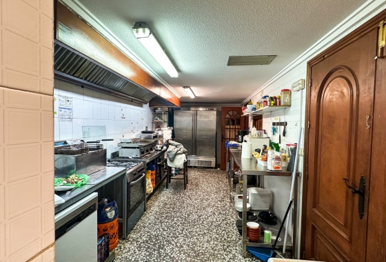 Reventa - Commercial Unit - Torrevieja - Playa del Cura