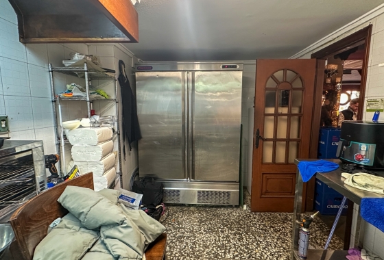 Reventa - Commercial Unit - Torrevieja - Playa del Cura