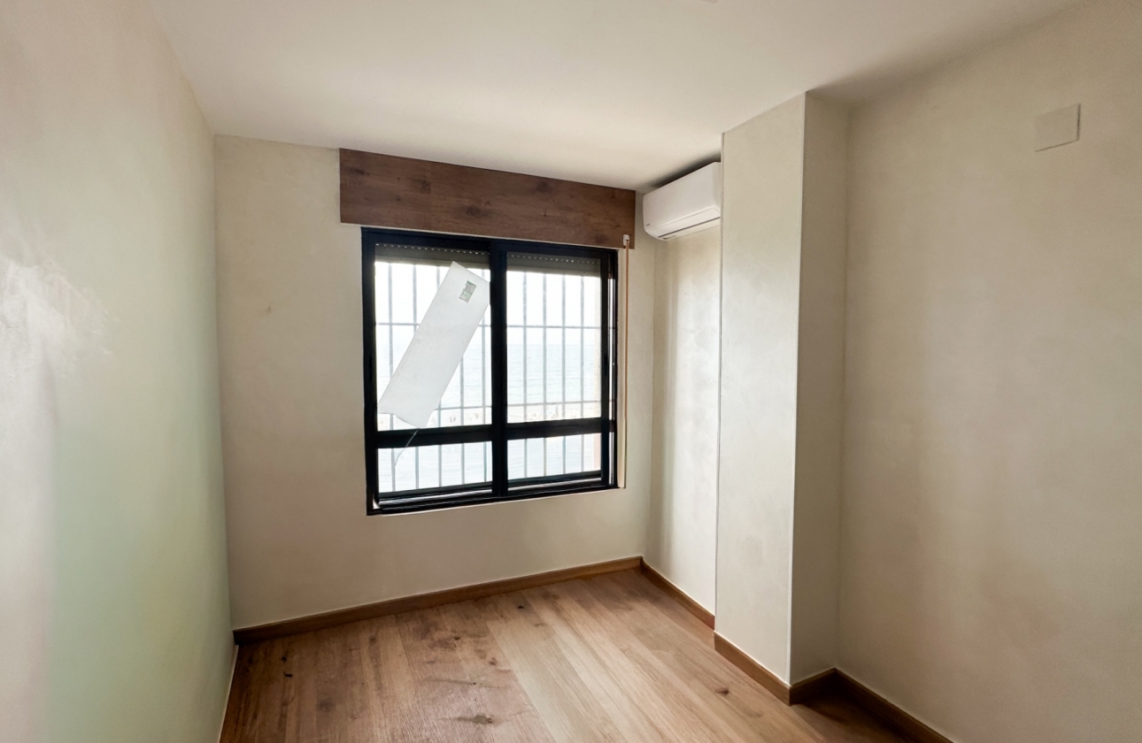 Reventa - Apartment - Torrevieja - Playa de los Locos