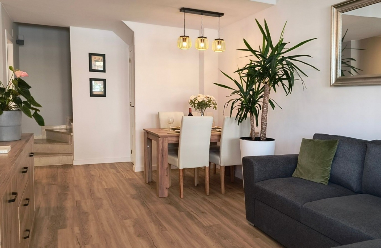 Resale - Townhouse - Alicante - La Florida