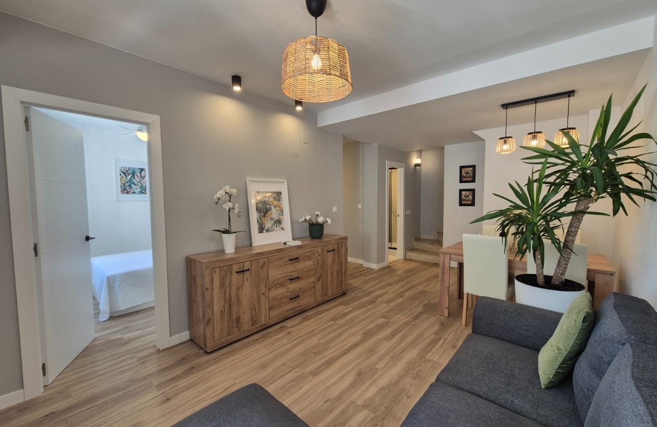 Resale - Townhouse - Alicante - La Florida
