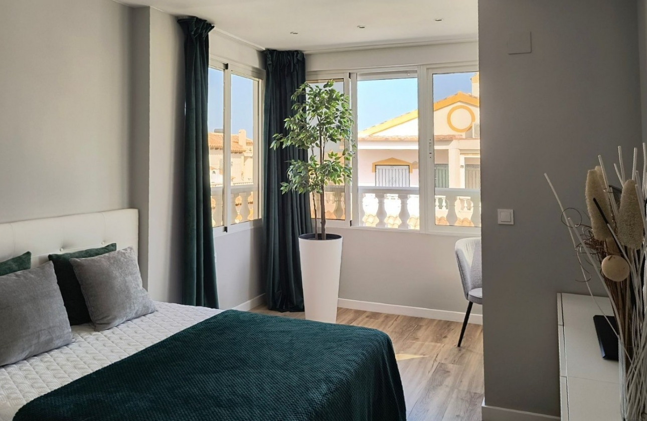 Resale - Townhouse - Alicante - La Florida