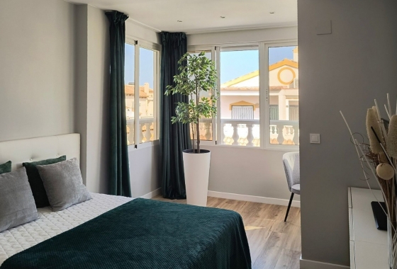 Resale - Townhouse - Alicante - La Florida