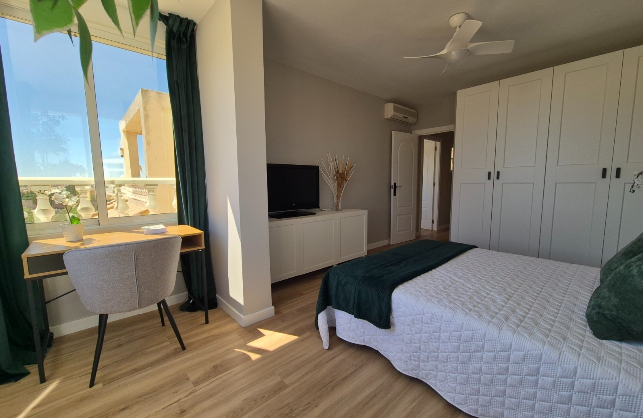 Resale - Townhouse - Alicante - La Florida
