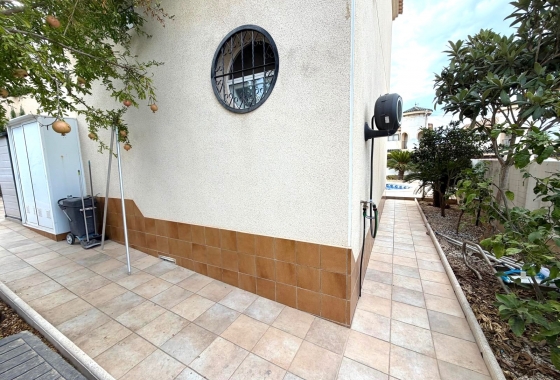Resale - Villa - Orihuela Costa - Villamartín