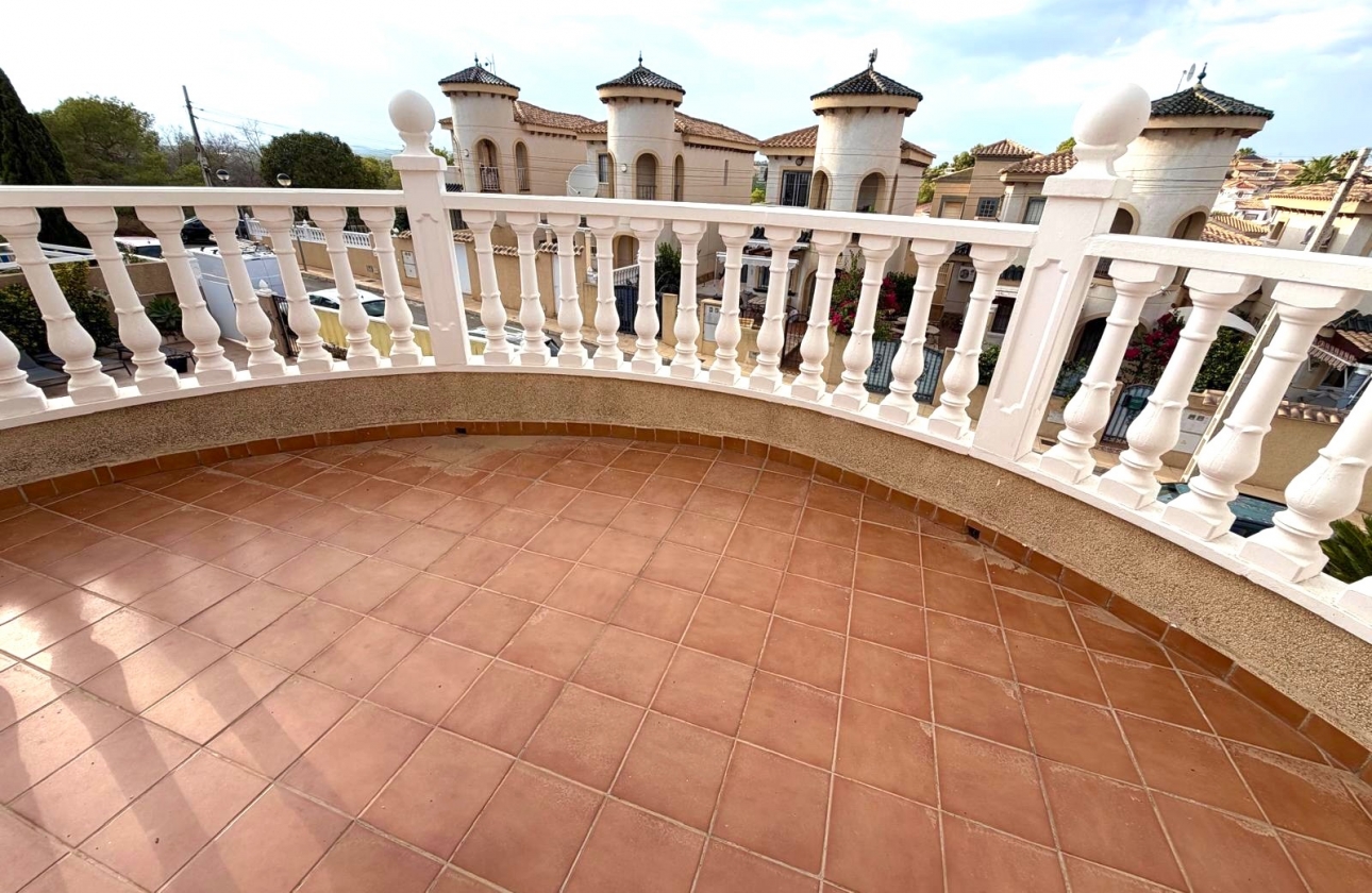 Resale - Villa - Orihuela Costa - Villamartín