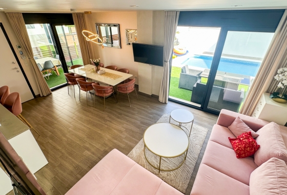 Rynek wtórny - Villa - Torrevieja - Nueva Torrevieja - Aguas Nuevas