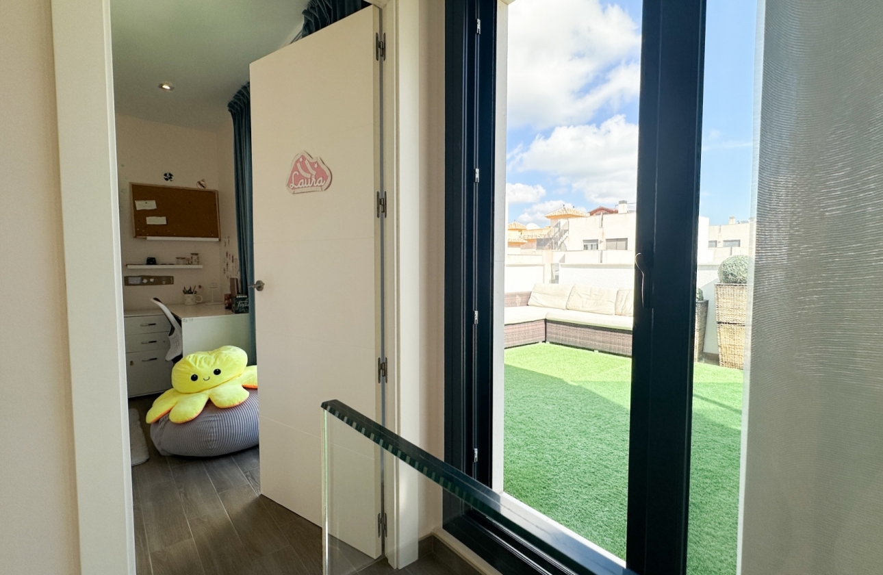 Rynek wtórny - Villa - Torrevieja - Nueva Torrevieja - Aguas Nuevas