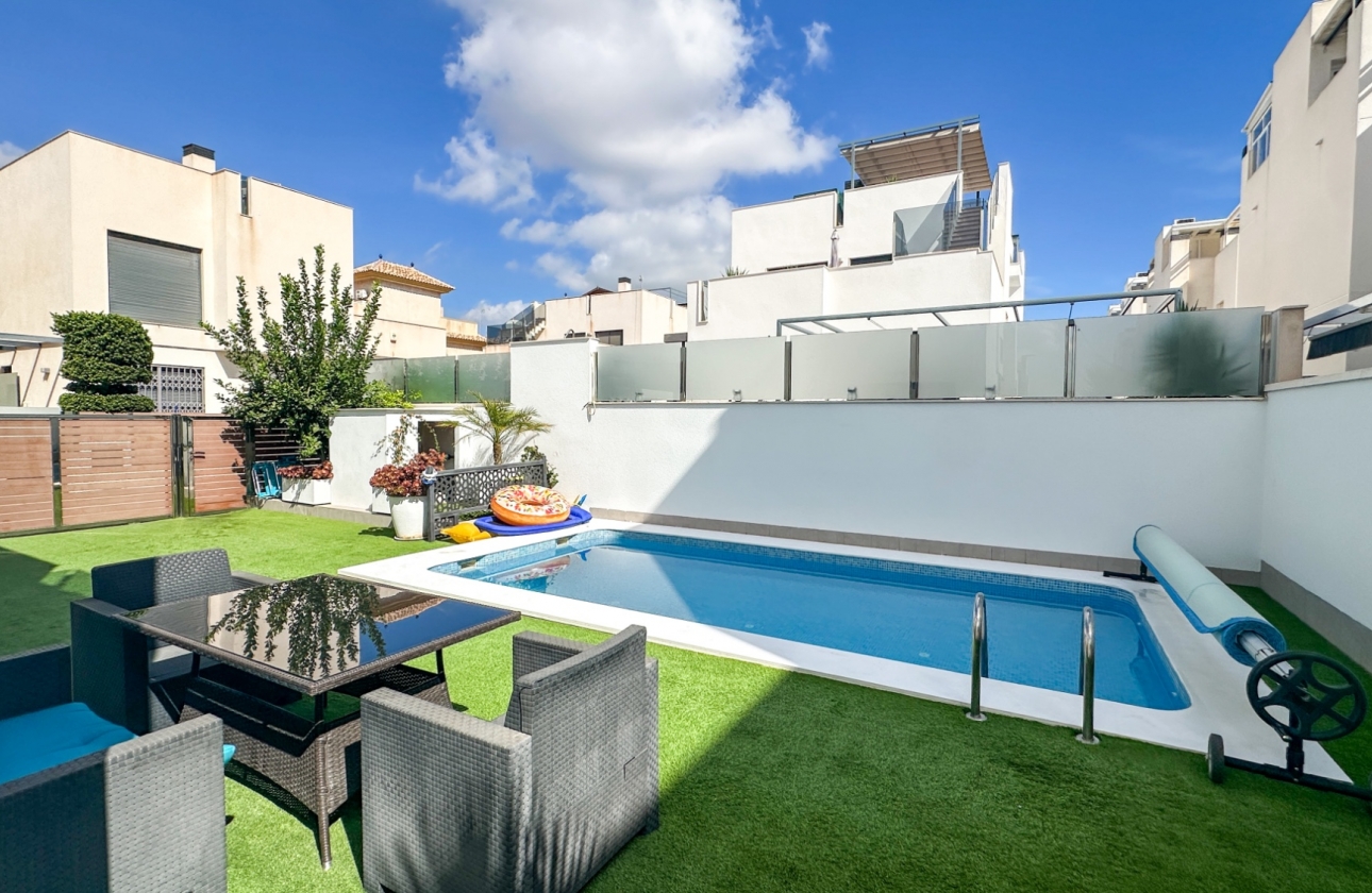 Rynek wtórny - Villa - Torrevieja - Nueva Torrevieja - Aguas Nuevas