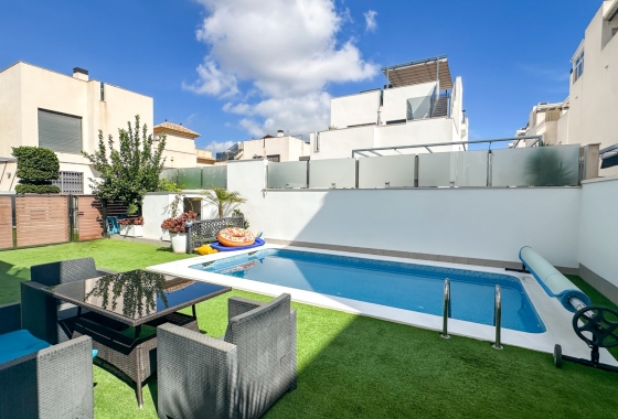 Rynek wtórny - Villa - Torrevieja - Nueva Torrevieja - Aguas Nuevas