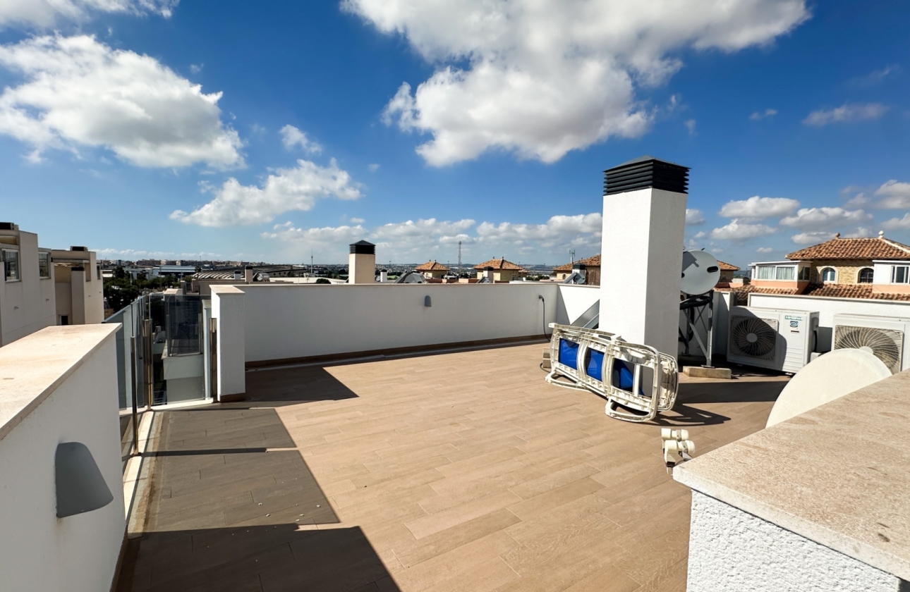 Rynek wtórny - Villa - Torrevieja - Nueva Torrevieja - Aguas Nuevas