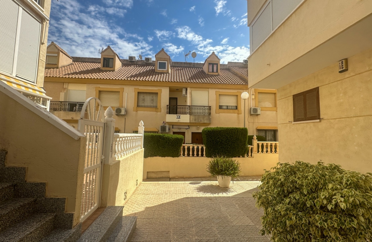 Reventa - Apartment - Orihuela Costa - La Zenia