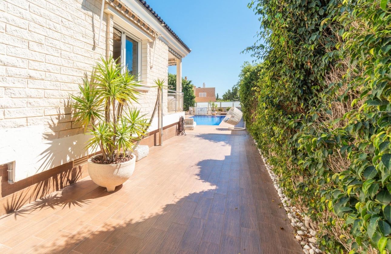 Reventa - Villa - Torrevieja - La Mata