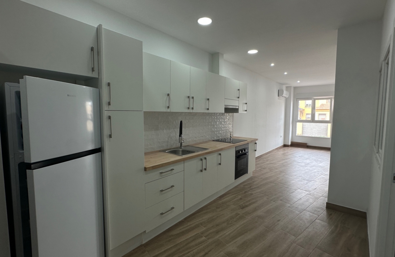 Resale - Apartment - Torrevieja - Centro