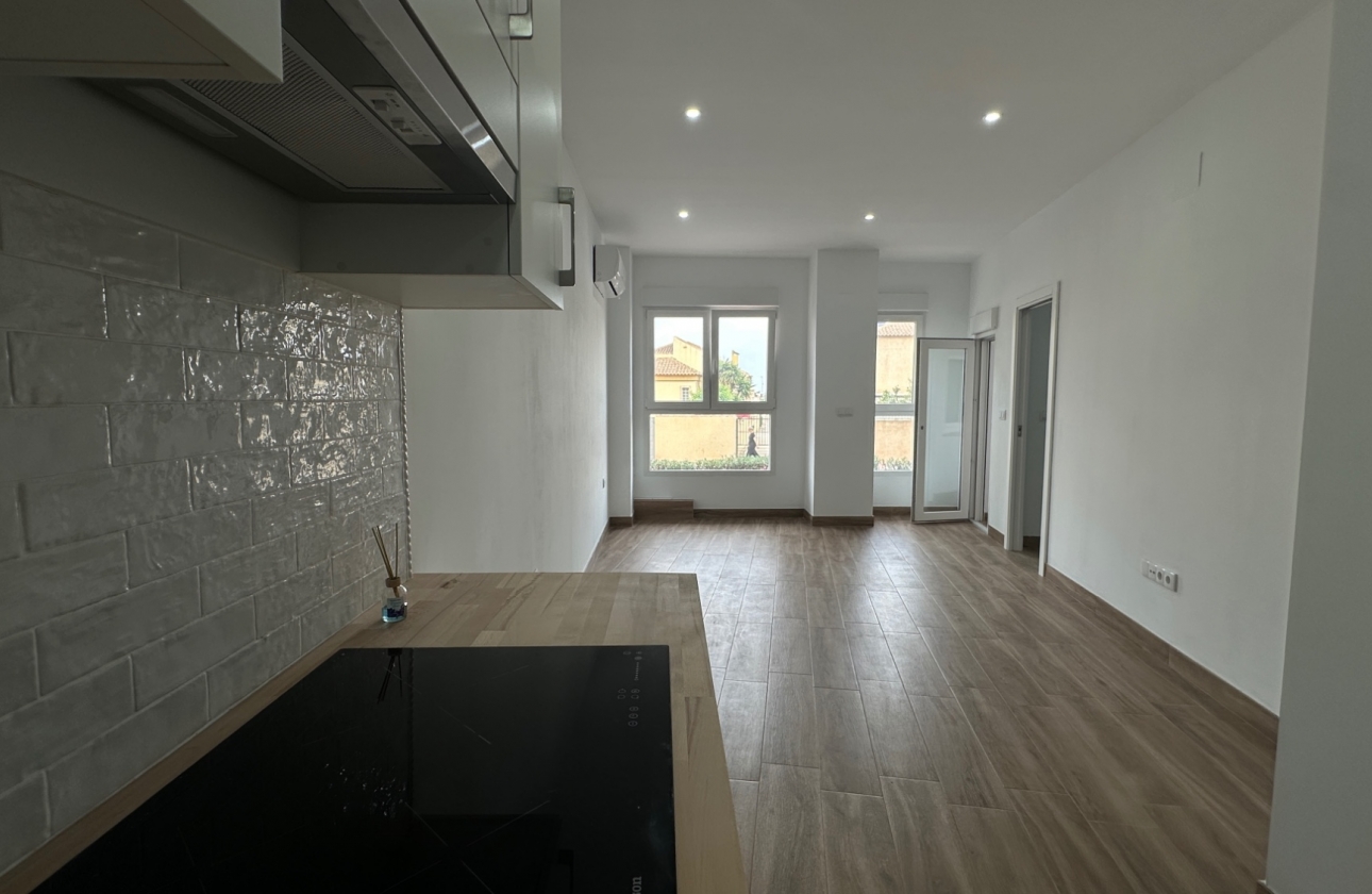 Resale - Apartment - Torrevieja - Centro