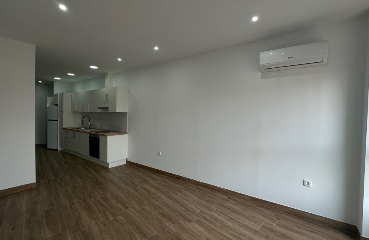 Resale - Apartment - Torrevieja - Centro