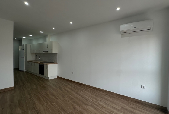 Resale - Apartment - Torrevieja - Centro