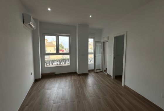 Resale - Apartment - Torrevieja - Centro