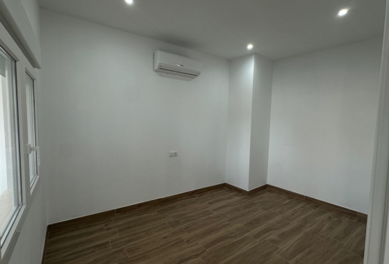 Resale - Apartment - Torrevieja - Centro