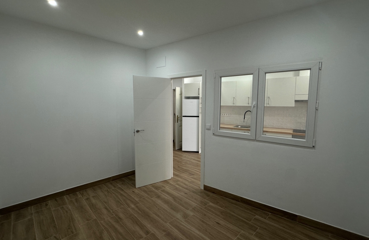 Resale - Apartment - Torrevieja - Centro