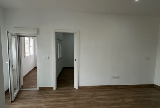 Resale - Apartment - Torrevieja - Centro