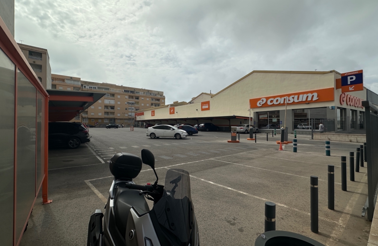 Resale - Apartment - Torrevieja - Centro