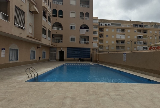 Resale - Apartment - Torrevieja - Centro