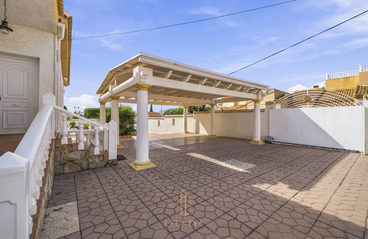 Resale - Villa - Ciudad Quesada