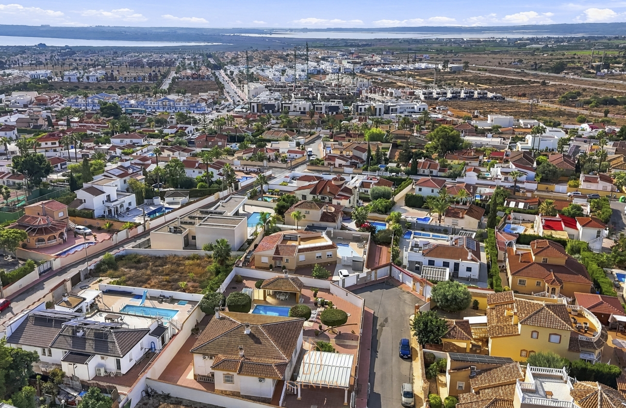 Resale - Villa - Ciudad Quesada