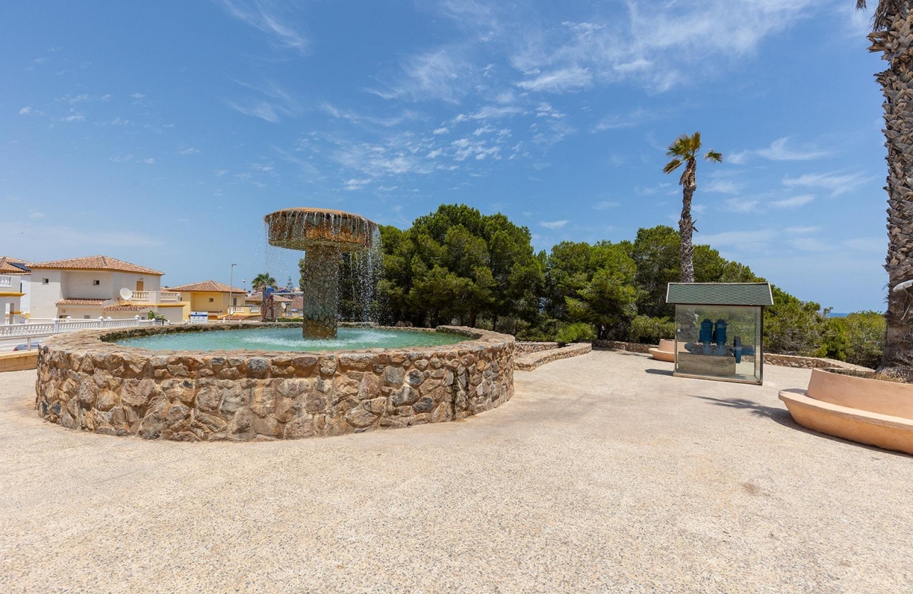 Resale - Semi-detached - Torrevieja - La Mata