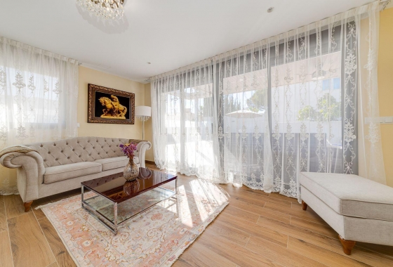 Reventa - Villa - Torrevieja - Los Balcones