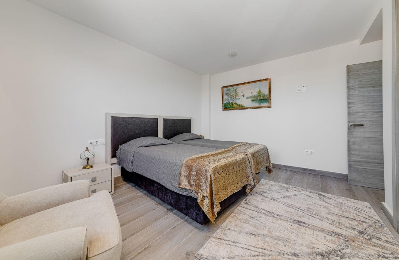 Reventa - Villa - Torrevieja - Los Balcones