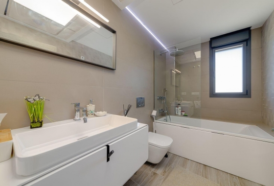 Reventa - Villa - Torrevieja - Los Balcones