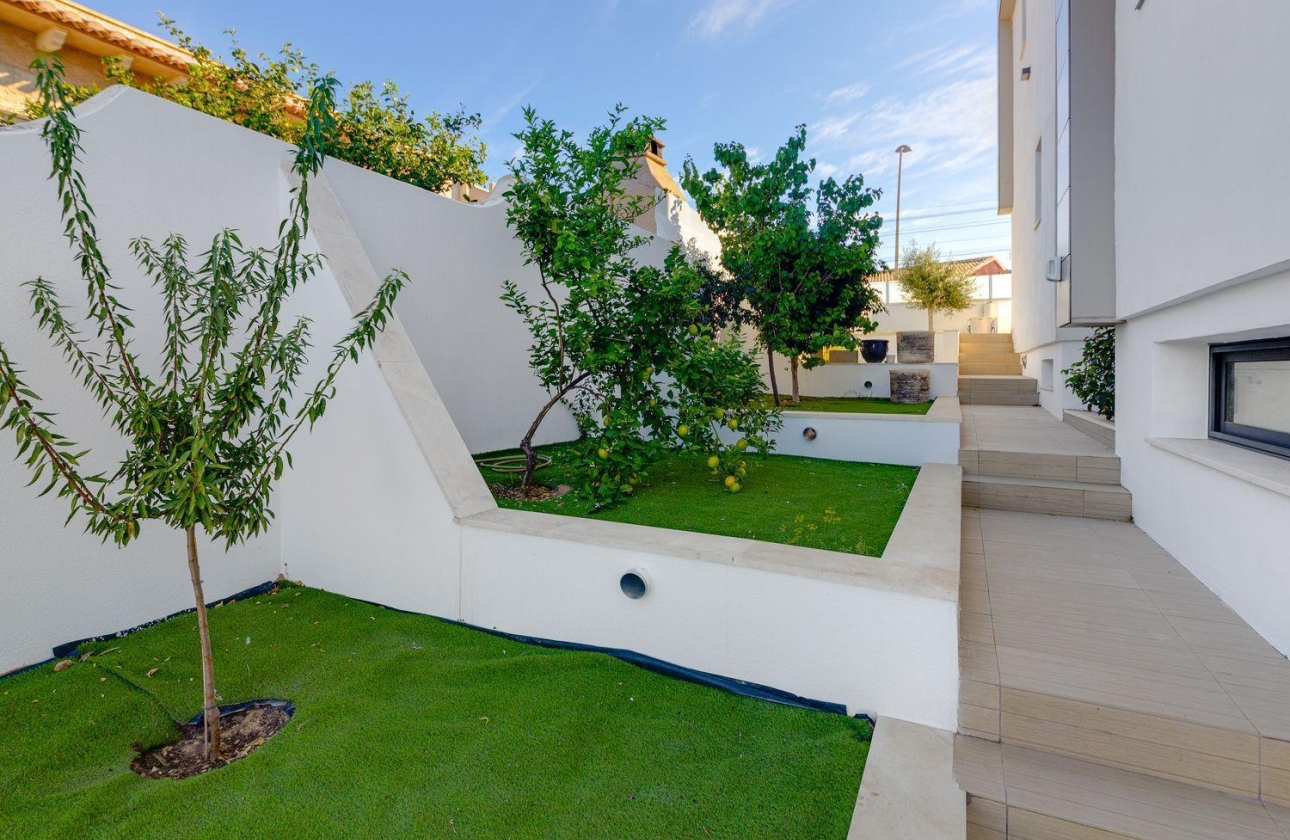 Reventa - Villa - Torrevieja - Los Balcones