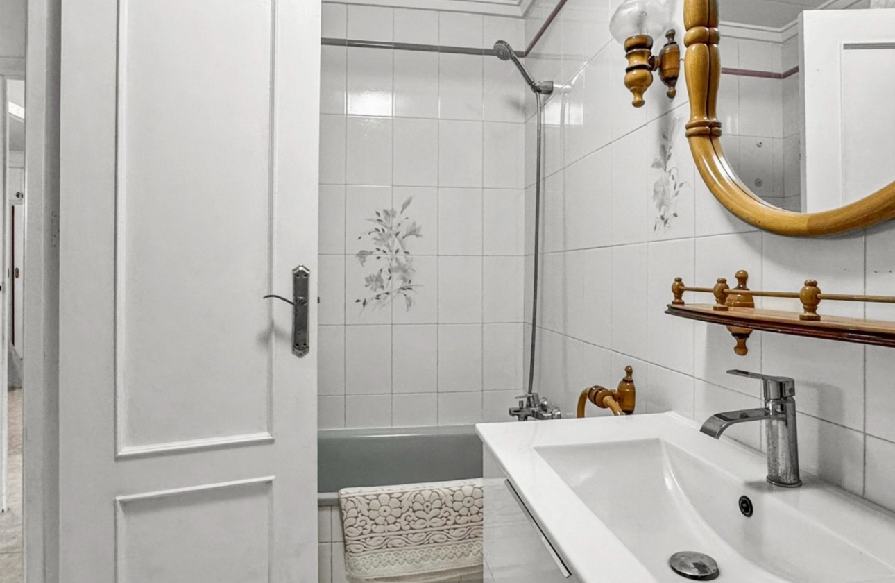 Reventa - Apartment - Torrevieja - Playa de los Locos